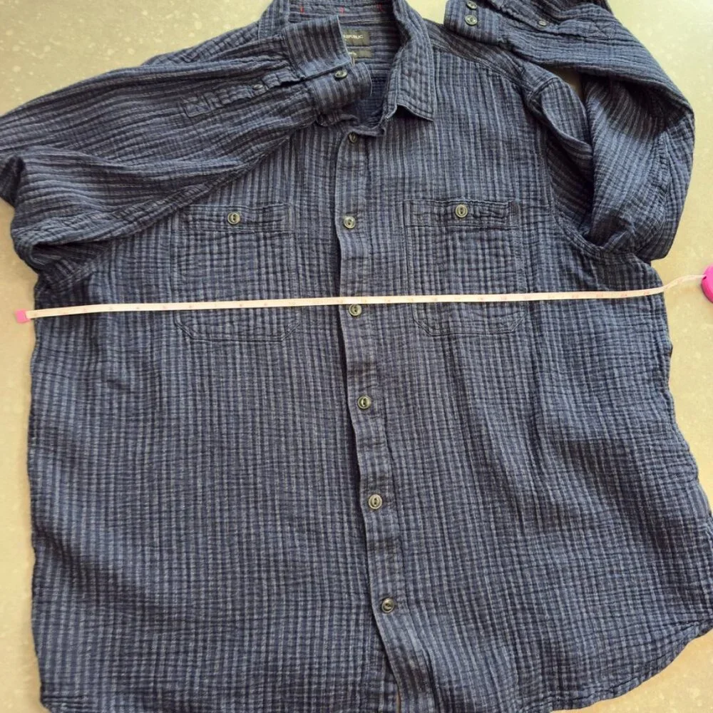 Banana Republic Navy Textured Button-Up Shirt - Size XXL